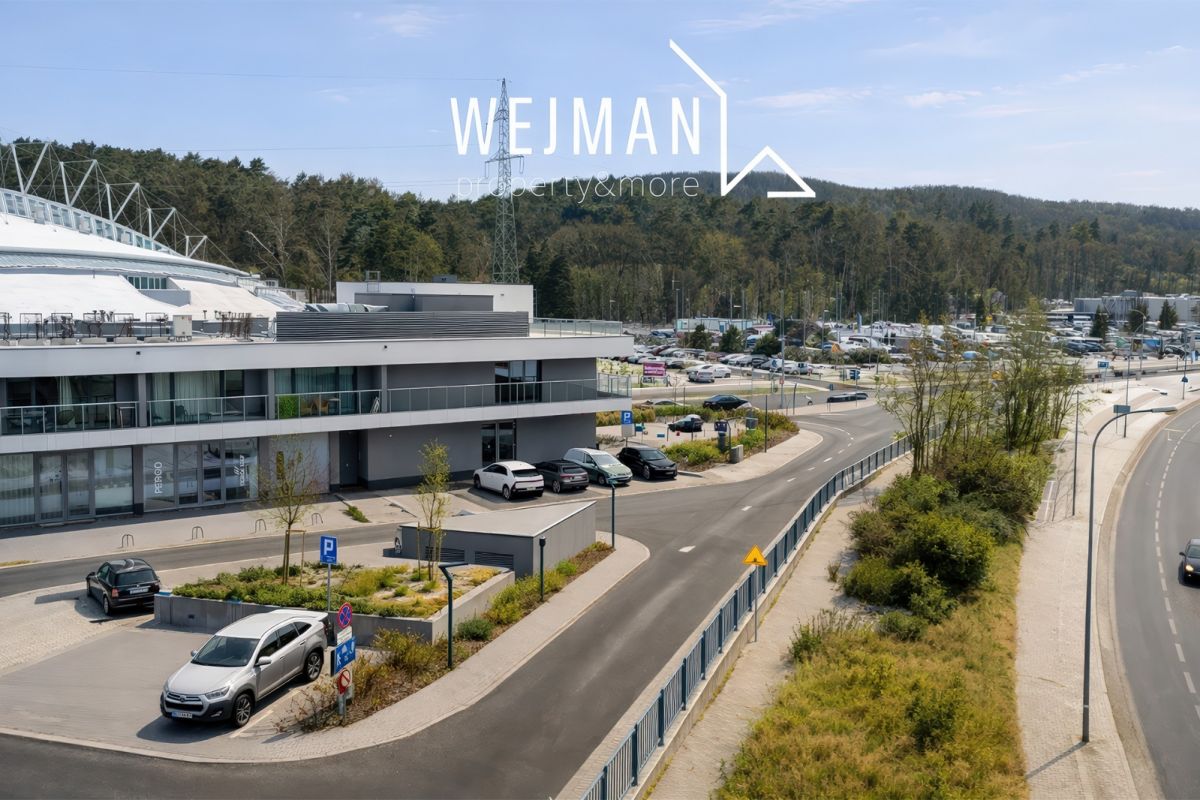 Lokal usługowo-biurowy – wykończony – wyposażony