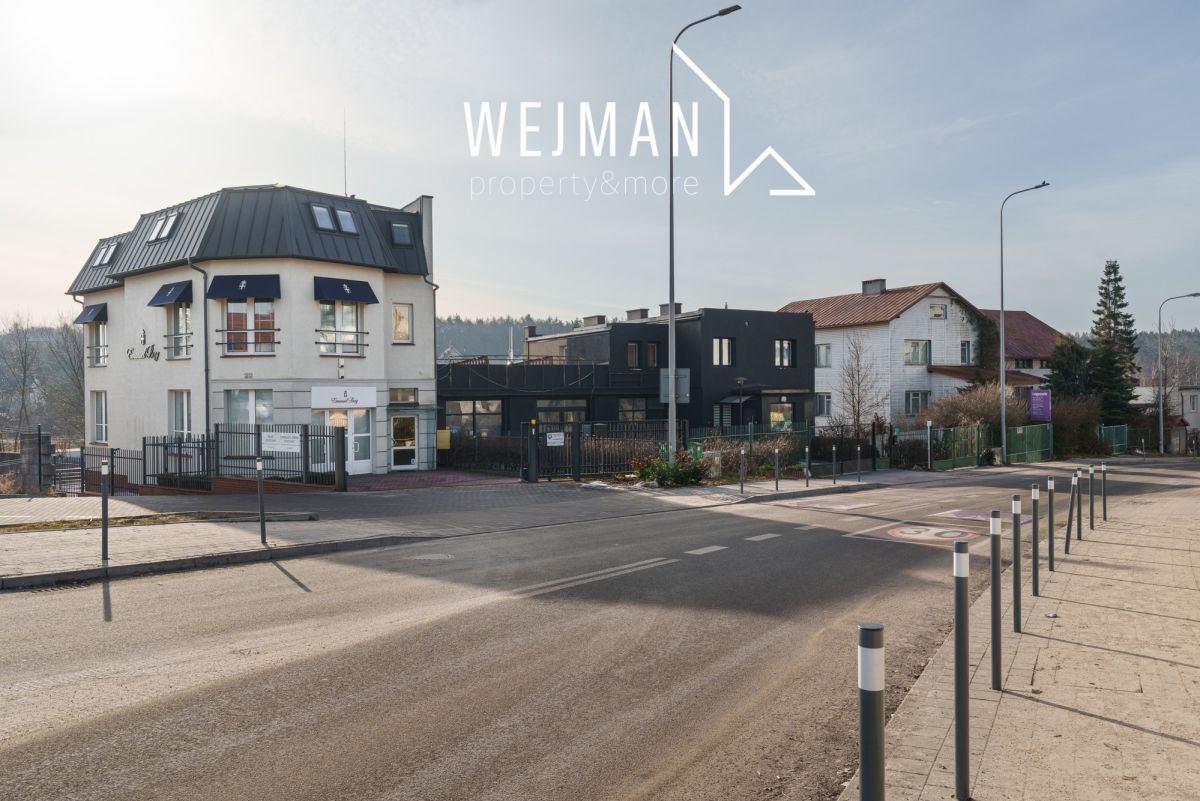 Kameralna kamienica na biura, klinikę, kancelarie.