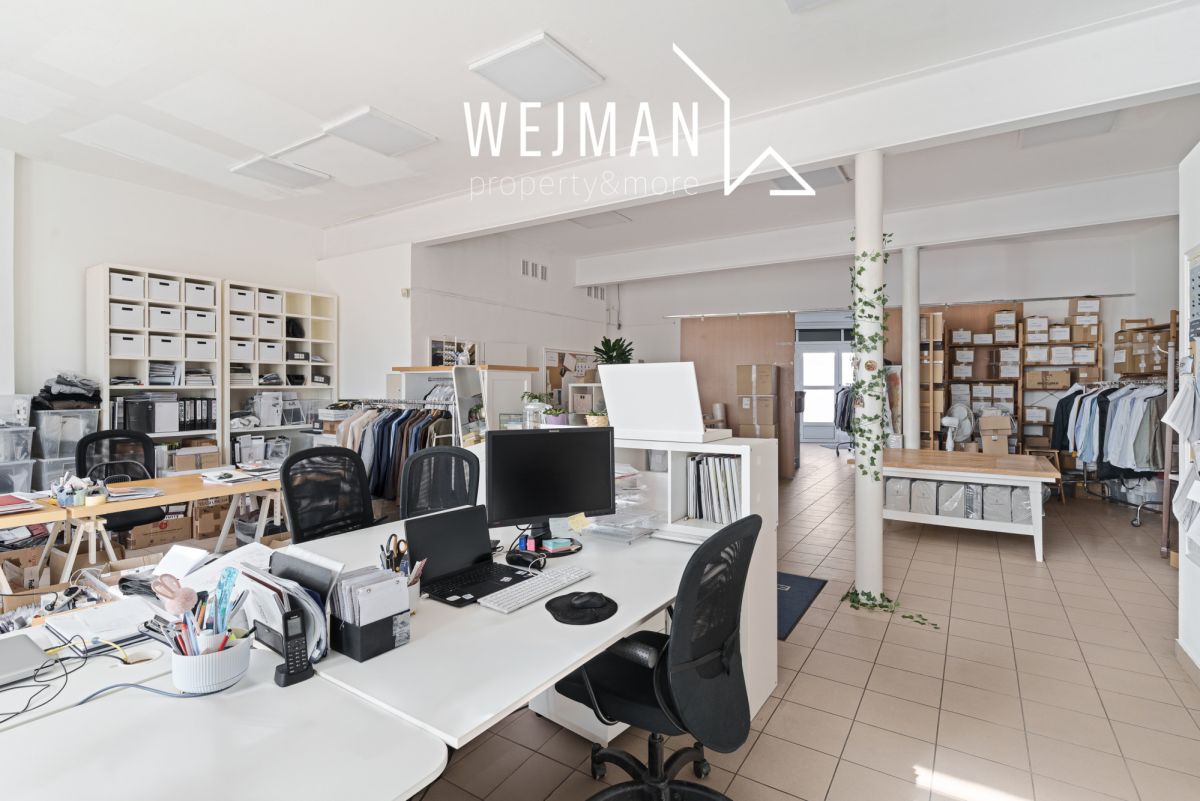 Kameralna kamienica na biura, klinikę, kancelarie.