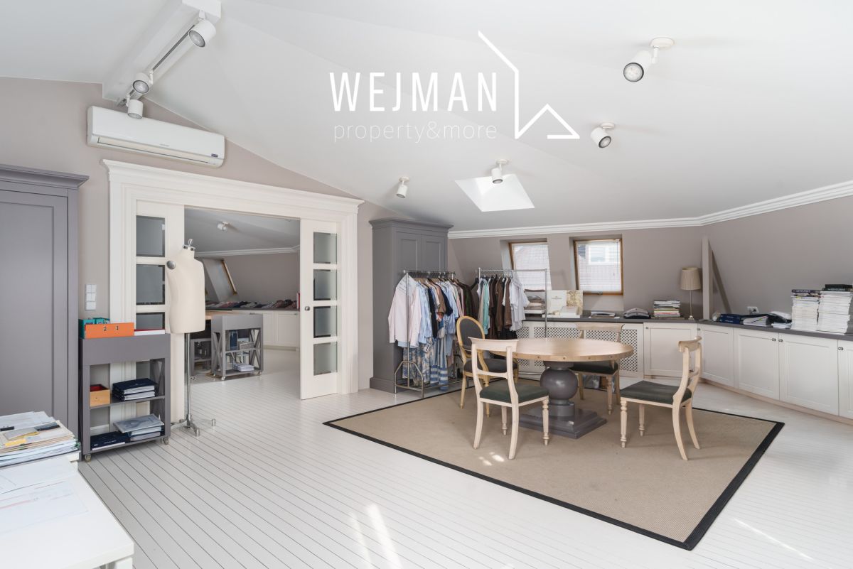 Kameralna kamienica na biura, klinikę, kancelarie.