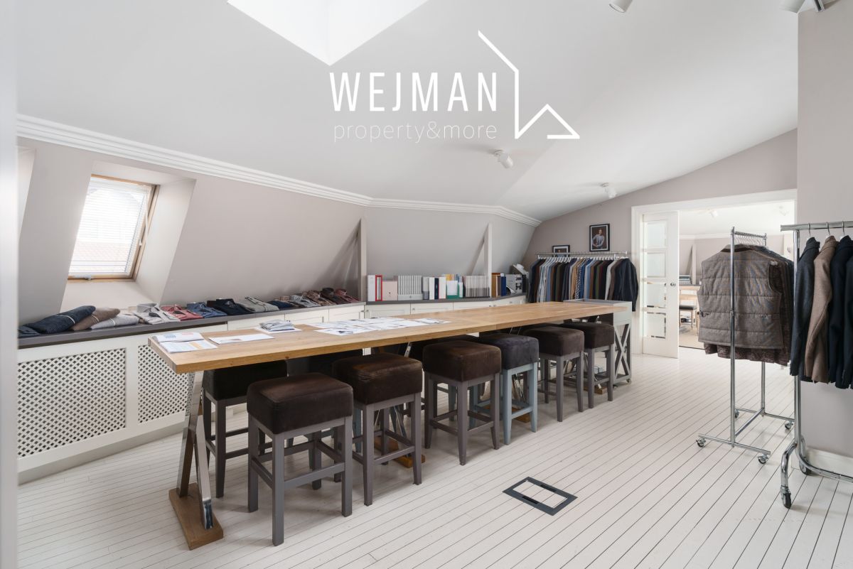 Kameralna kamienica na biura, klinikę, kancelarie.