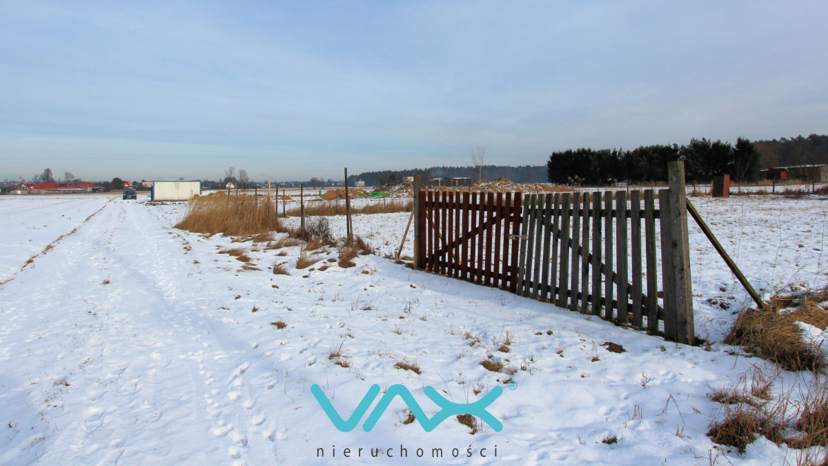 Działka na sprzedaż