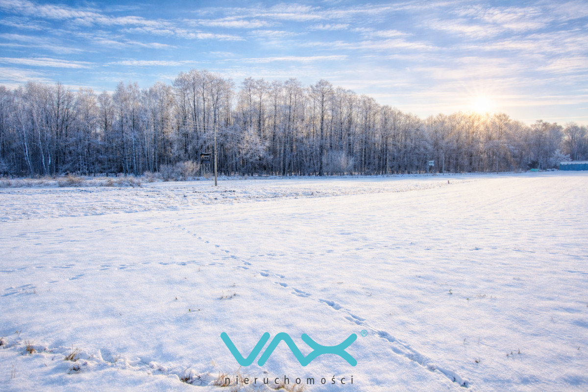 Działka na sprzedaż