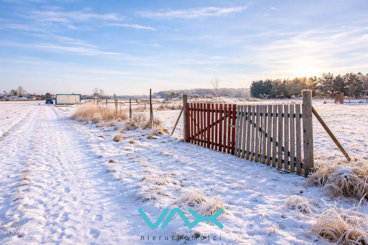 Działka na sprzedaż