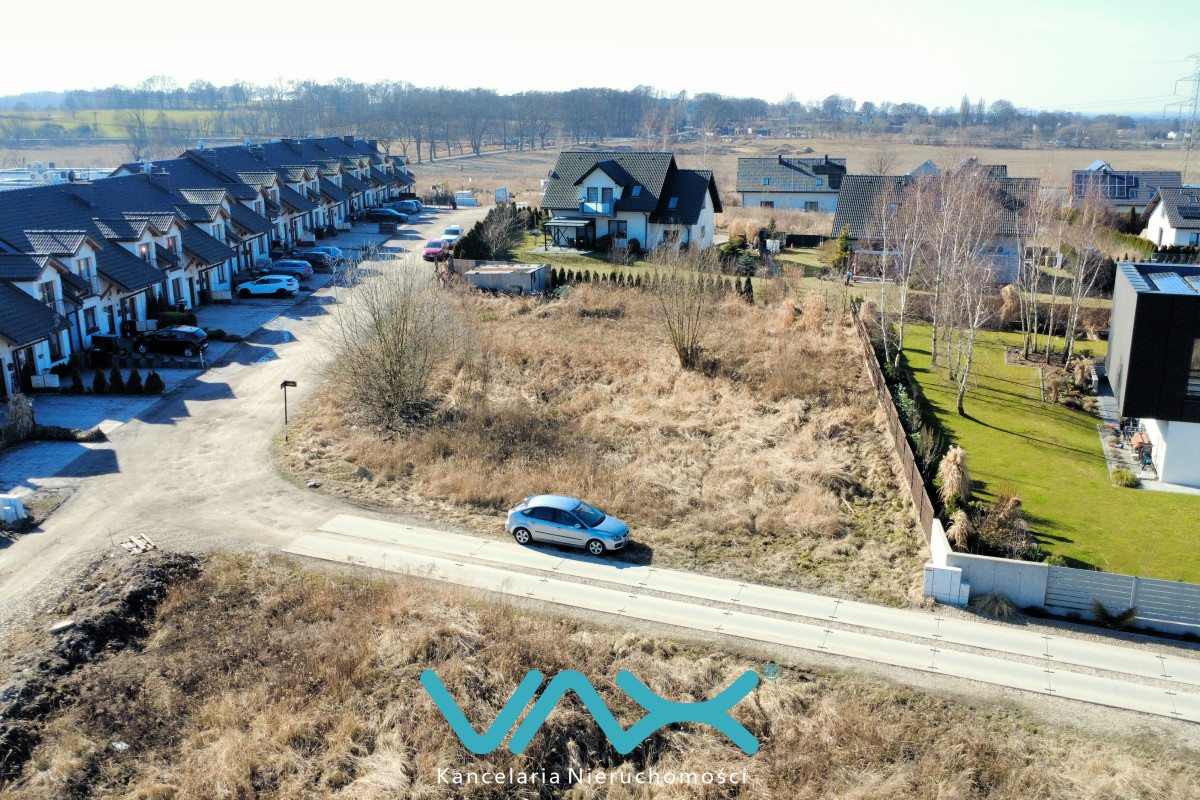 Działka na sprzedaż