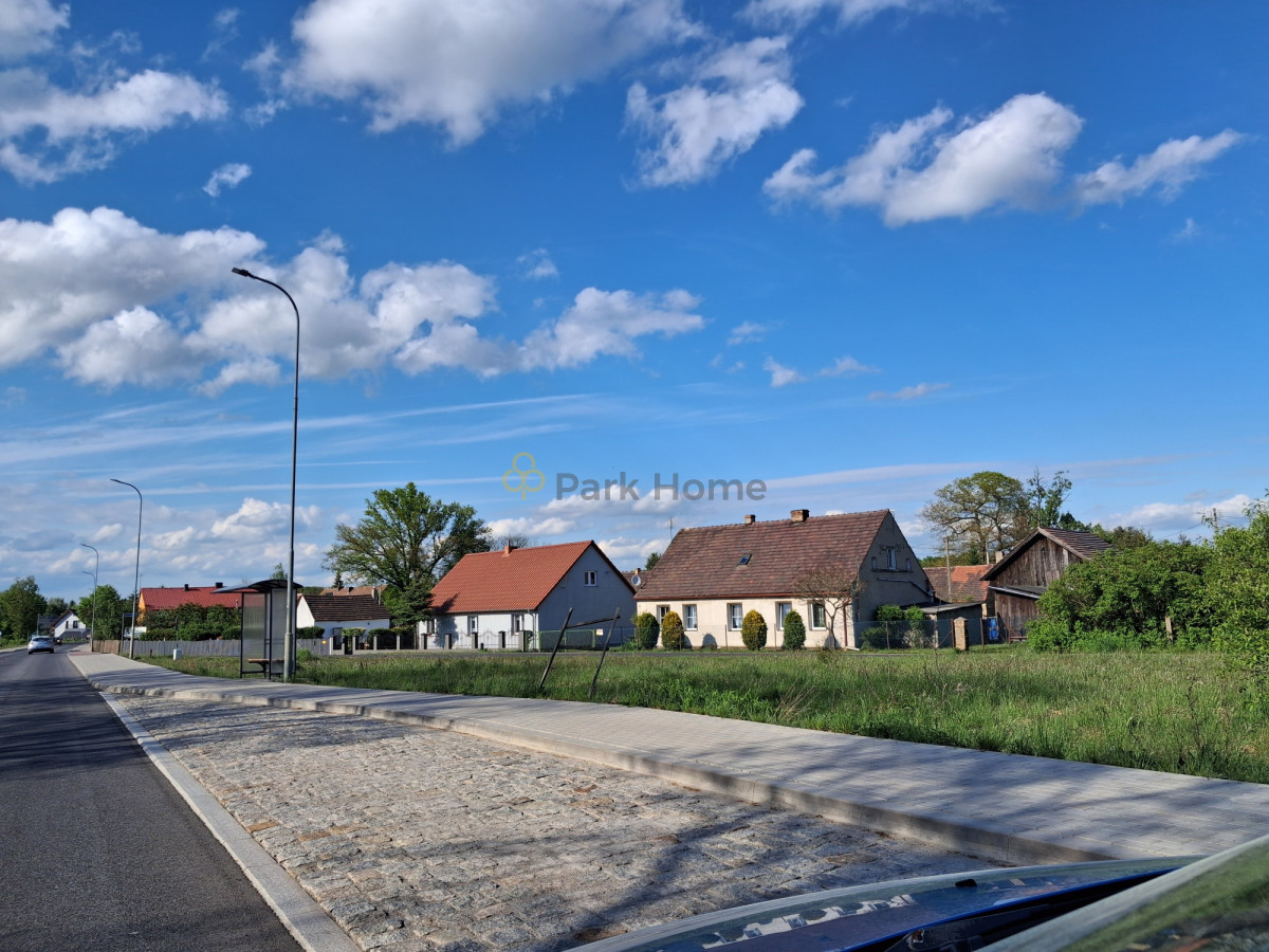 Działka na sprzedaż