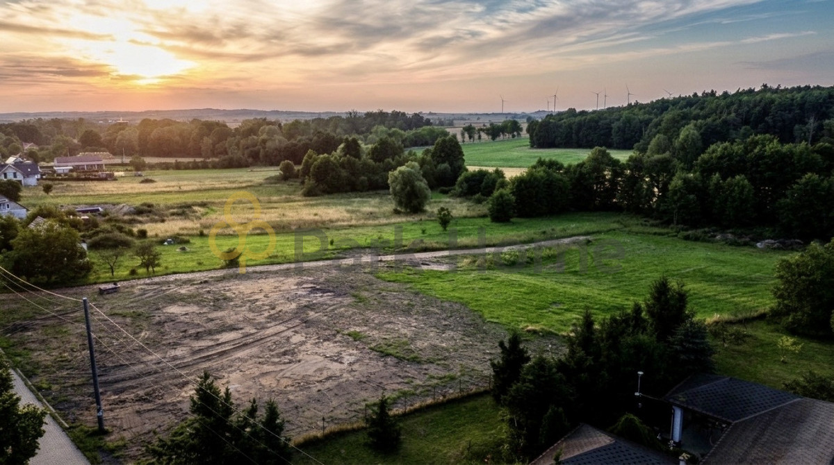 Działka na sprzedaż