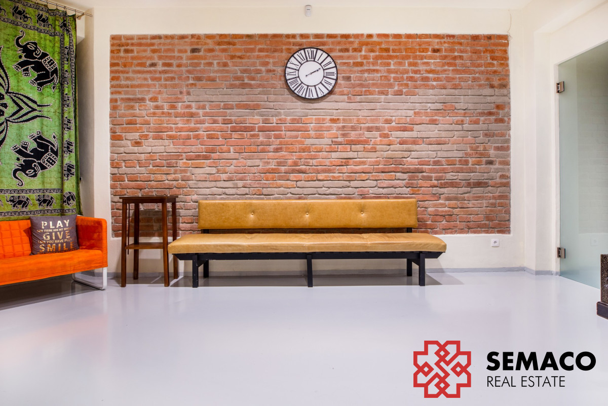 Komercyjny na sprzedaż