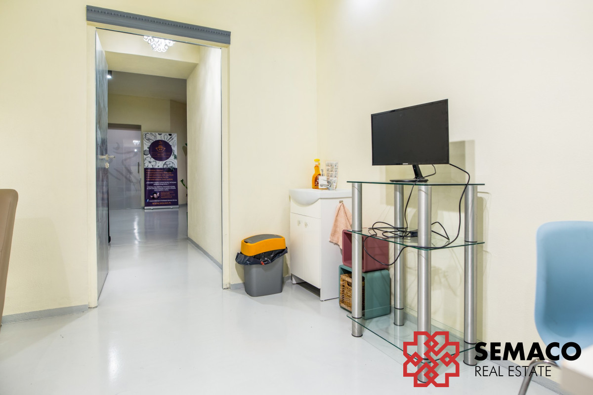 Komercyjny na sprzedaż