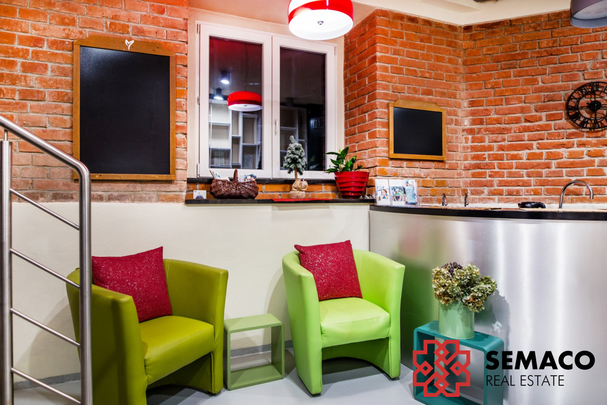 Komercyjny na sprzedaż