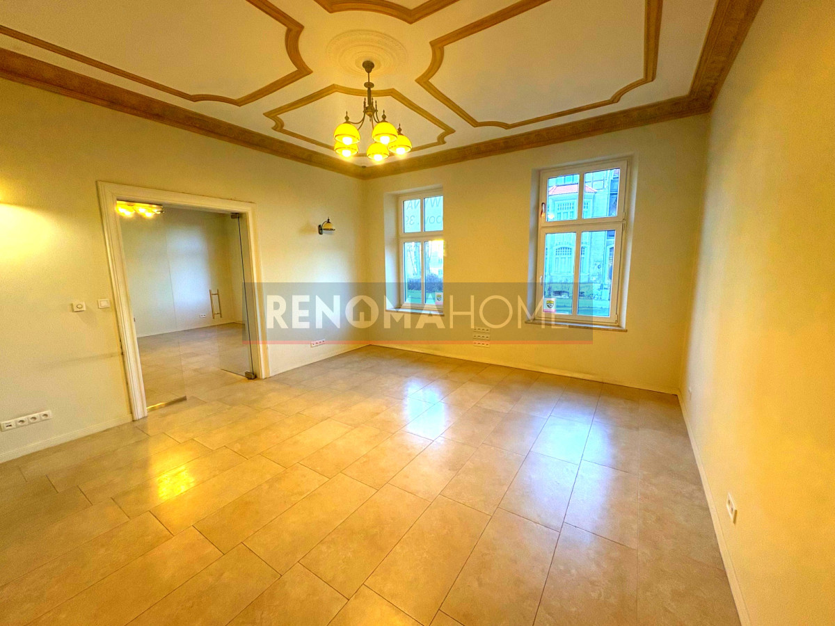 Komercyjny na sprzedaż