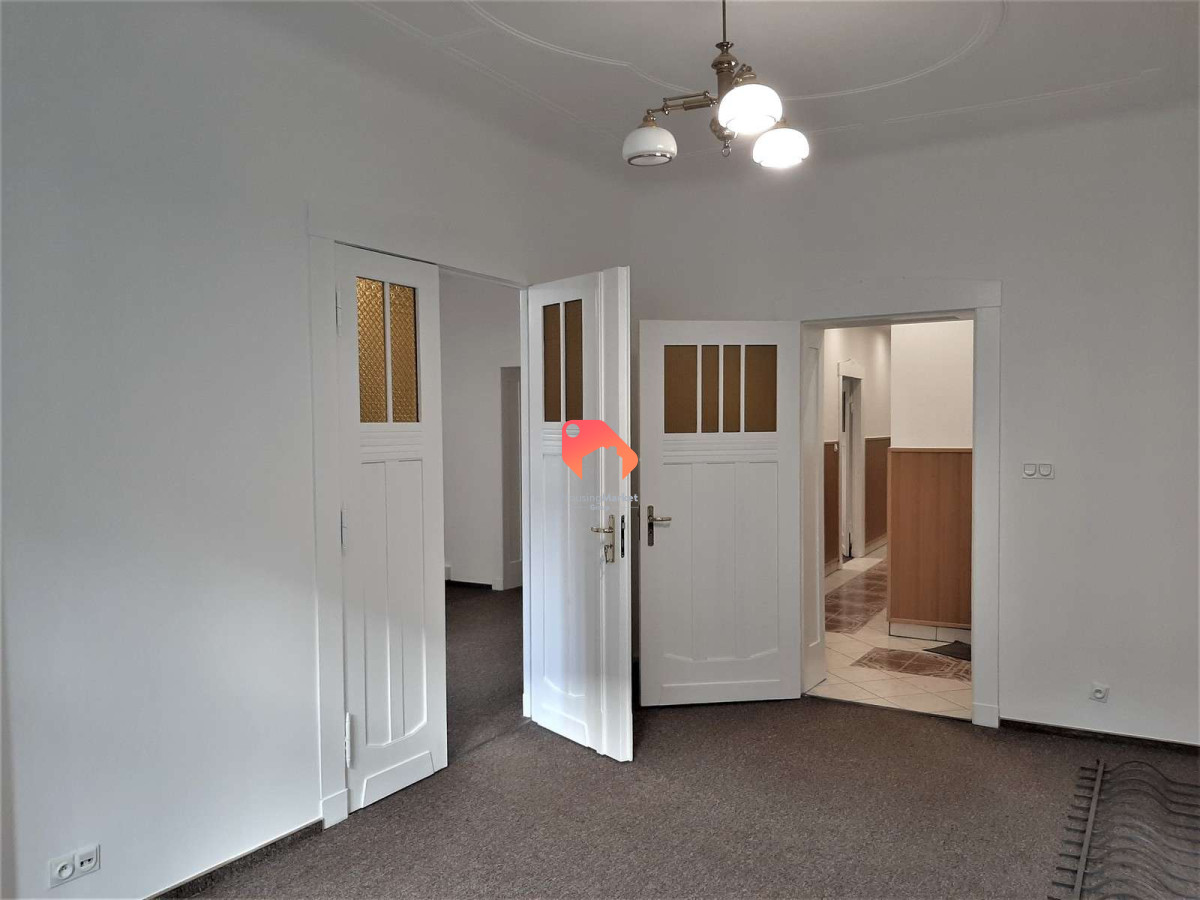 Komercyjny na wynajem