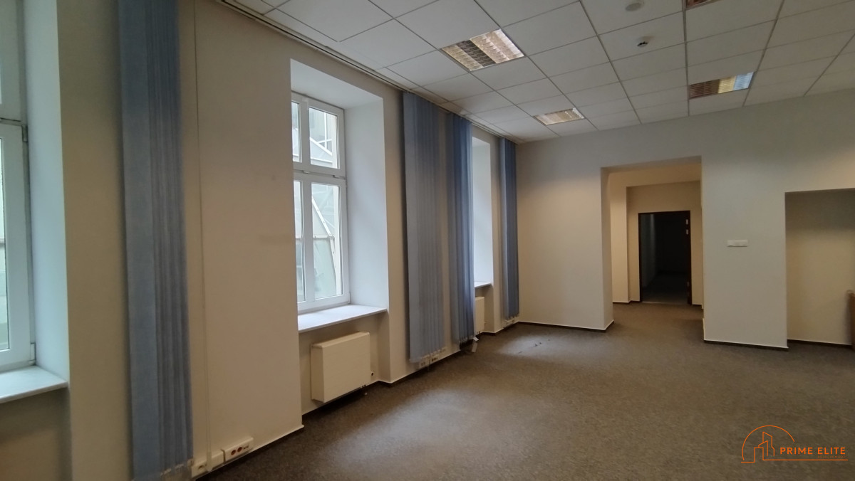Komercyjny na wynajem