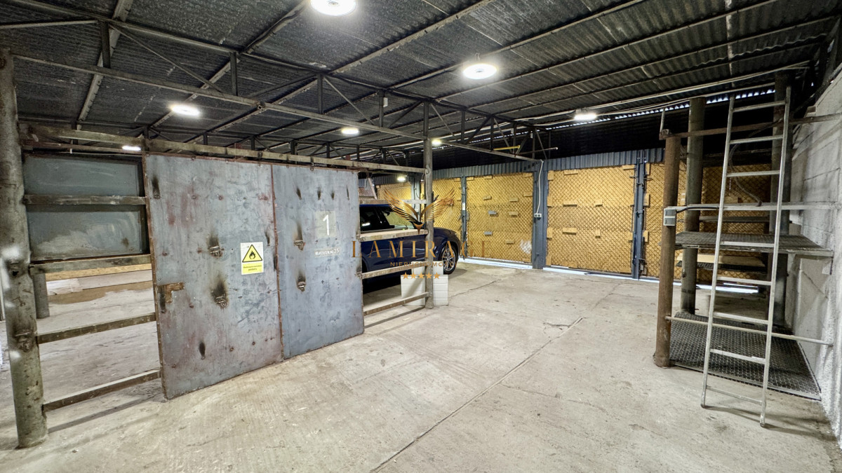 Komercyjny na wynajem