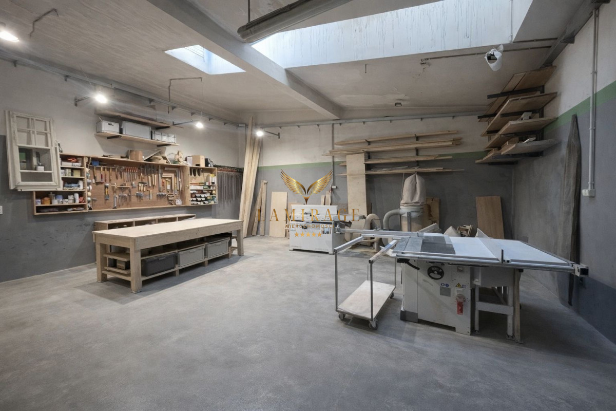 Komercyjny na wynajem