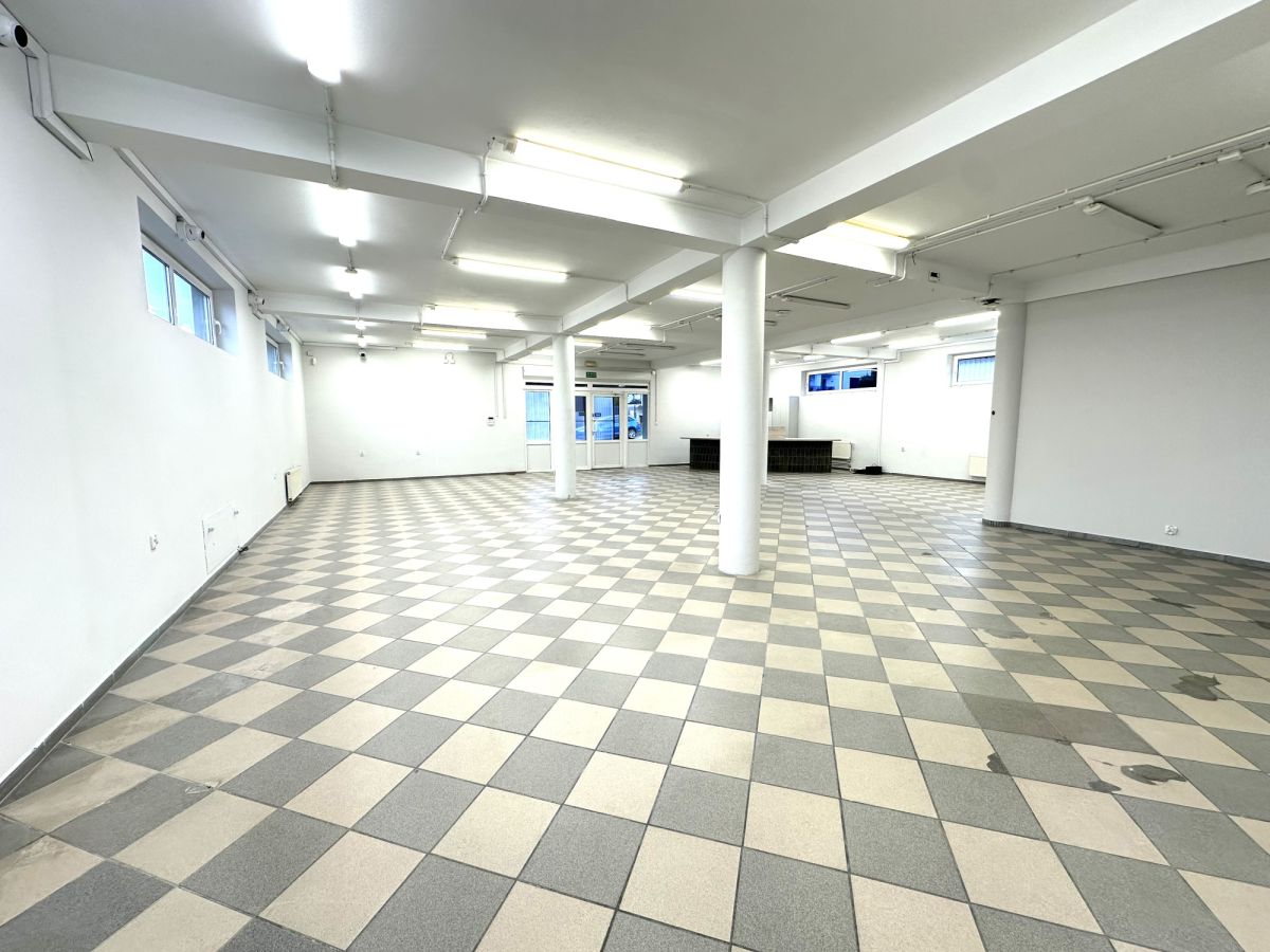 Komercyjny na wynajem