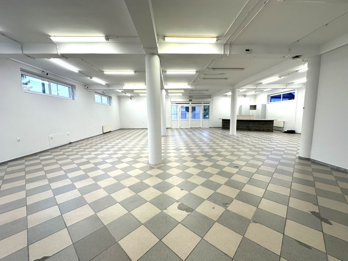 Komercyjny na wynajem