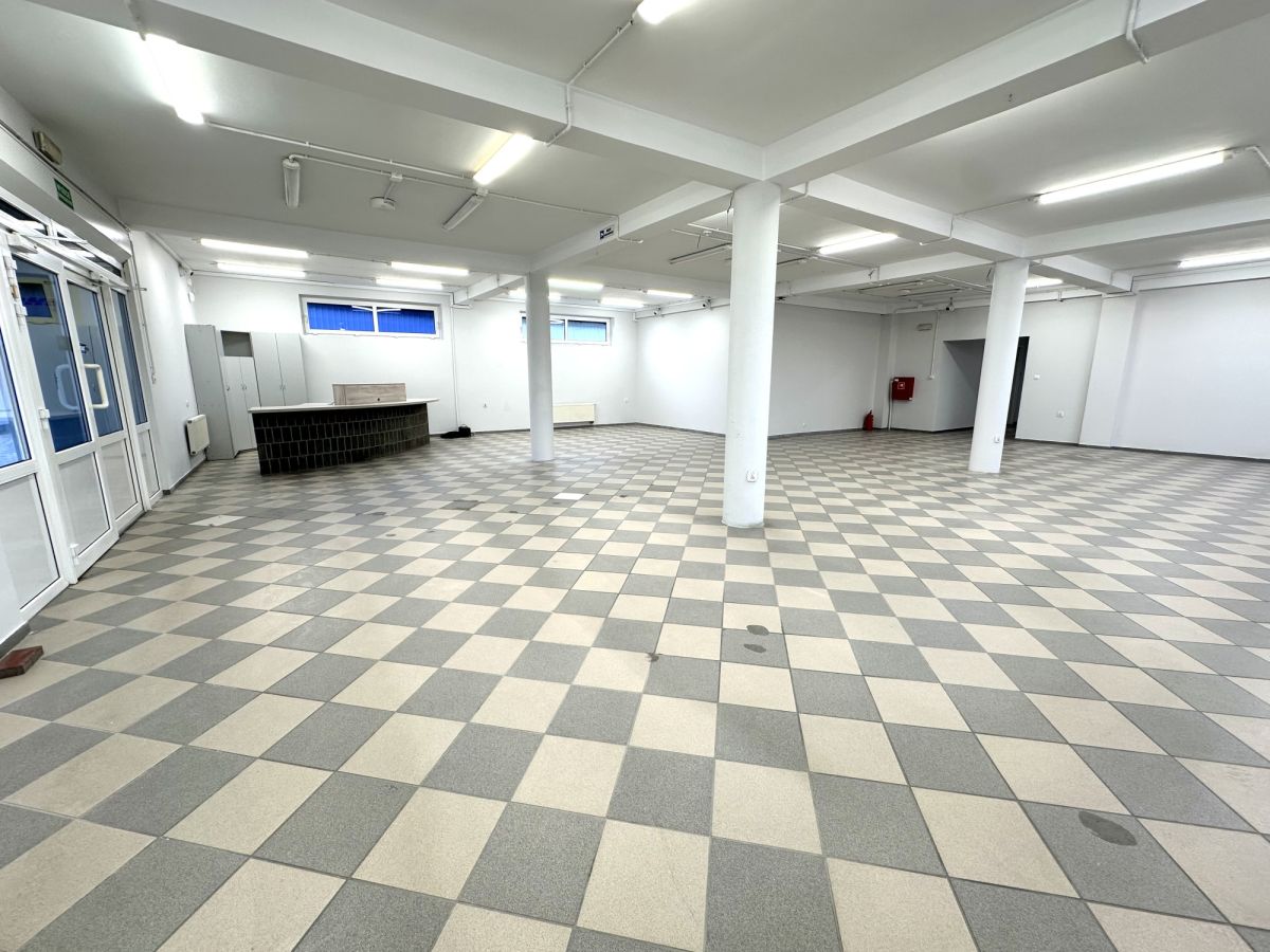 Komercyjny na wynajem