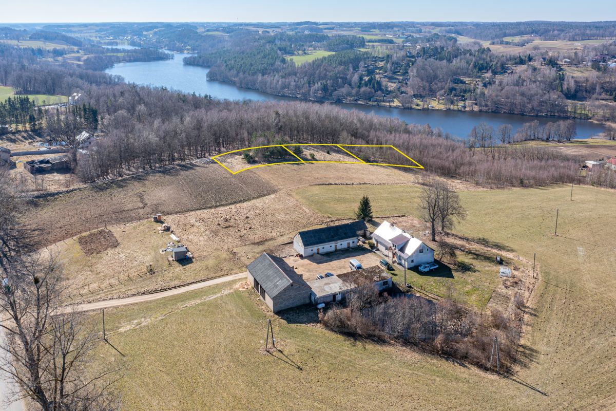 Działka na sprzedaż