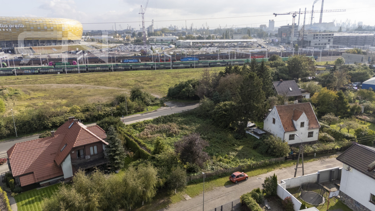 Działka na sprzedaż