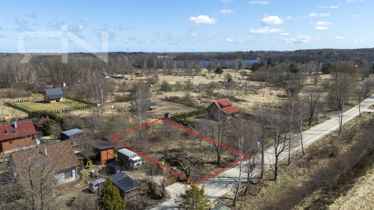 Działka na sprzedaż