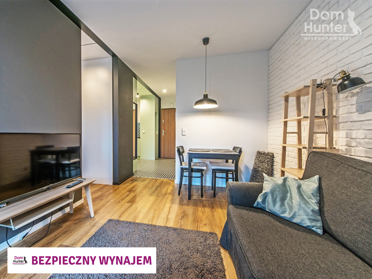 Kompaktowy Apartament blisko OBC z halą garażową