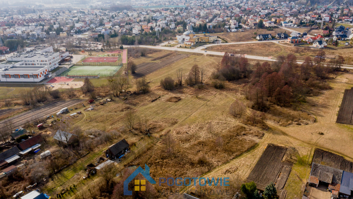 Działka na sprzedaż
