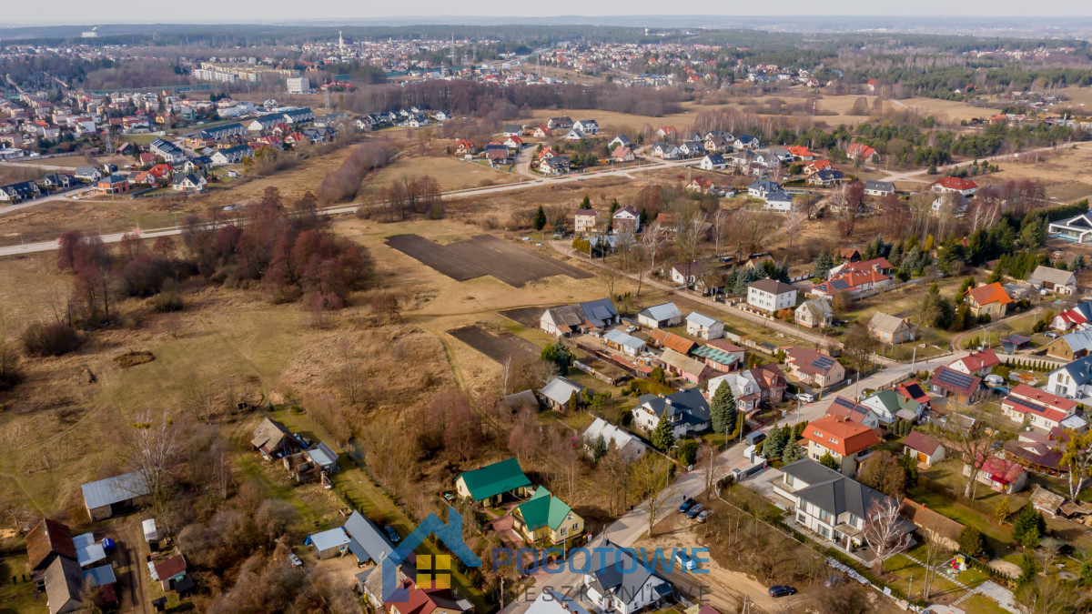 Działka na sprzedaż