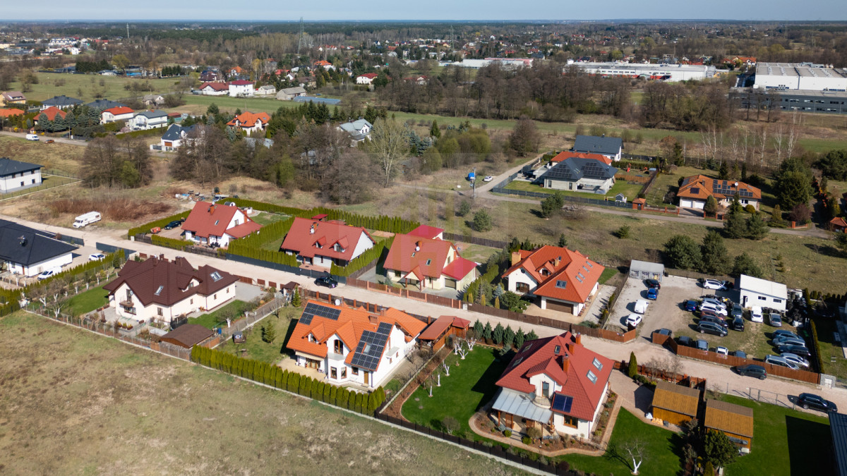 DOM WOLNOSTOJĄCY STANISŁAWOW I