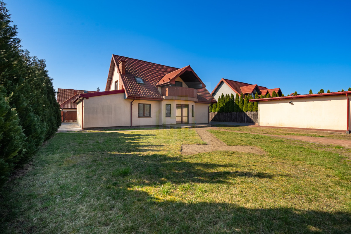 DOM WOLNOSTOJĄCY STANISŁAWOW I