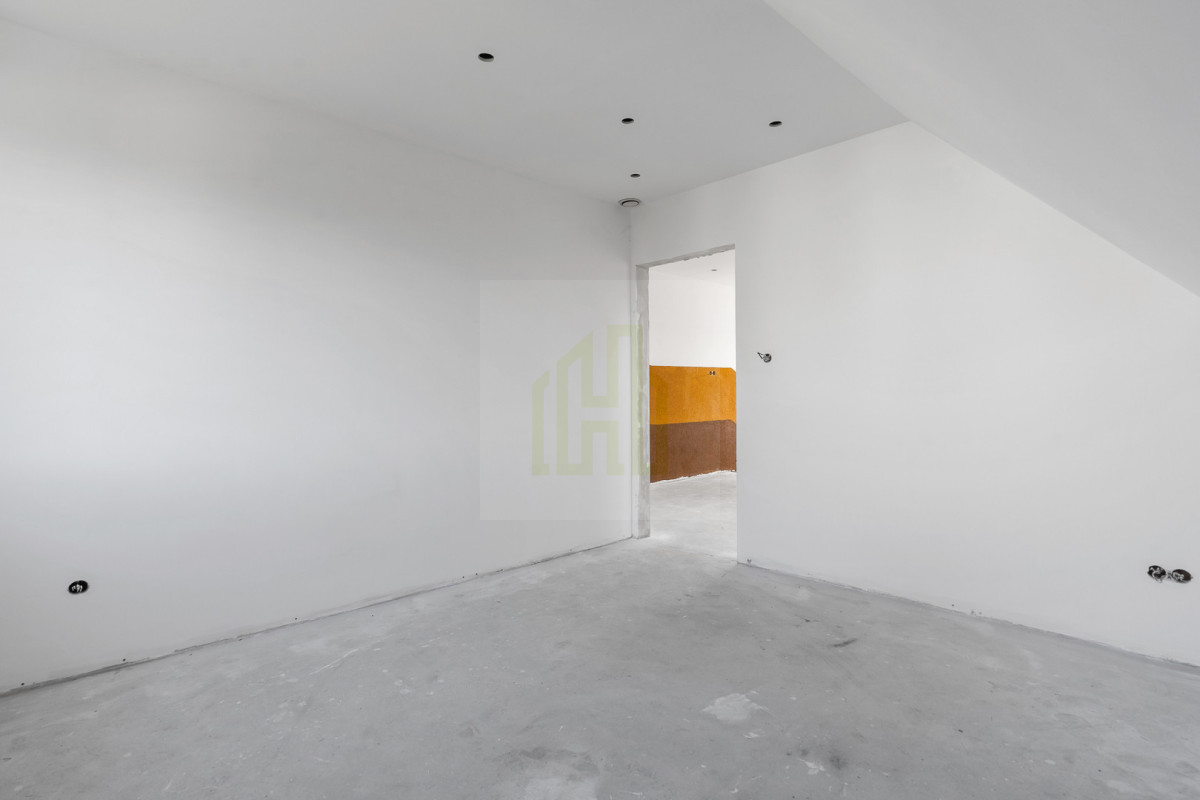 DOM WOLNOSTOJĄCY STANISŁAWOW I