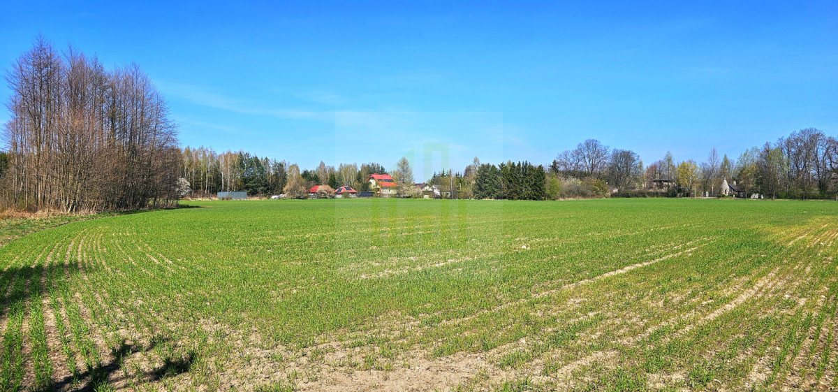 Działka z własną rzeczką 2763m2.