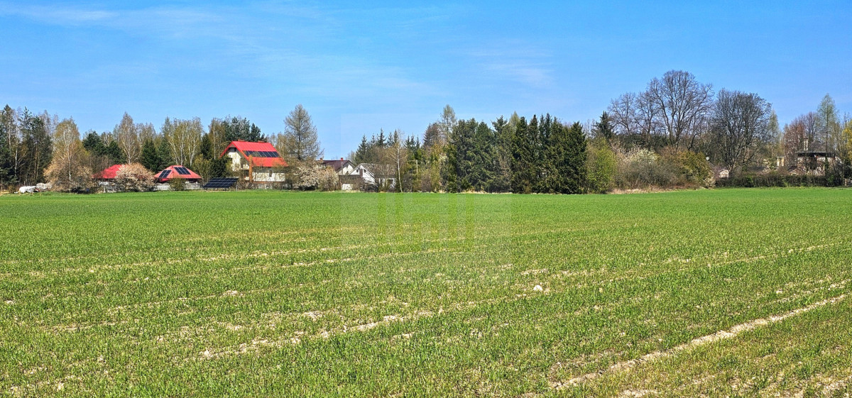 Działka z własną rzeczką 2763m2.