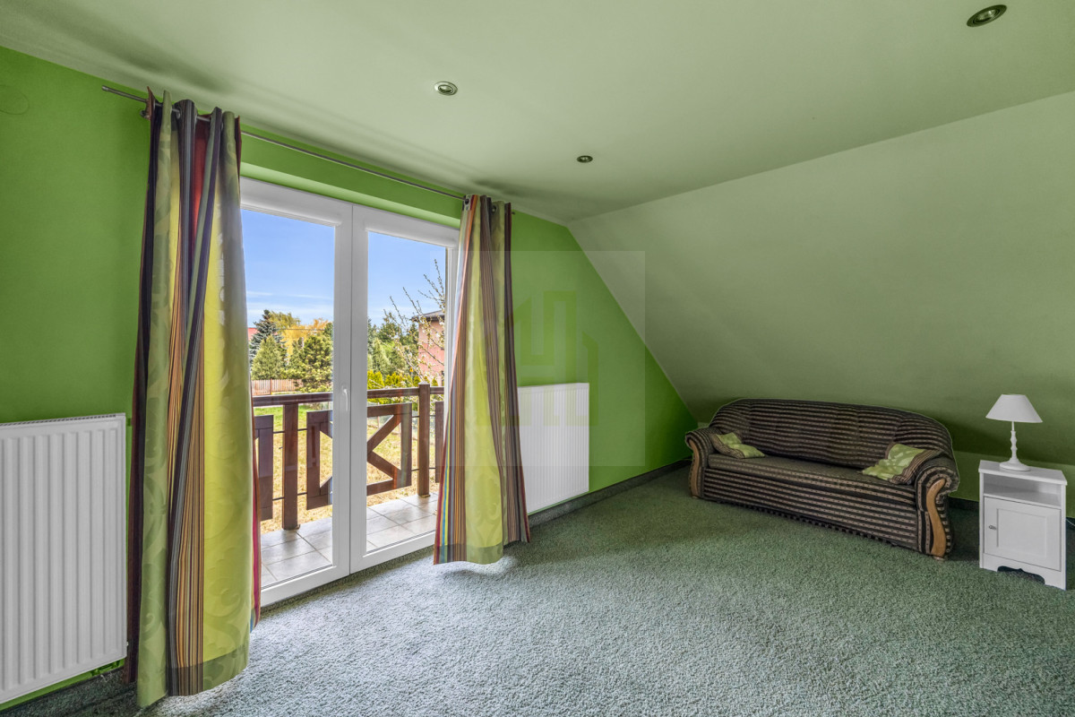 Dom w Błoniu w cichej okolicy