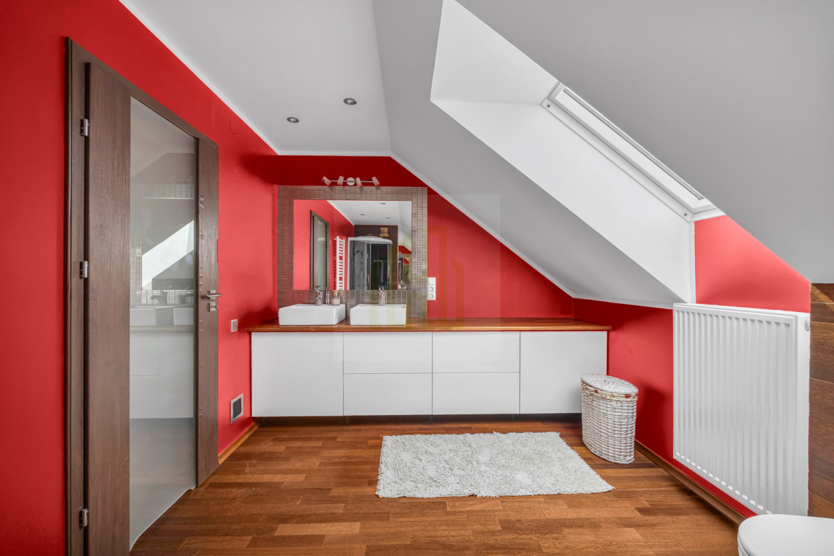 Dom w Błoniu w cichej okolicy