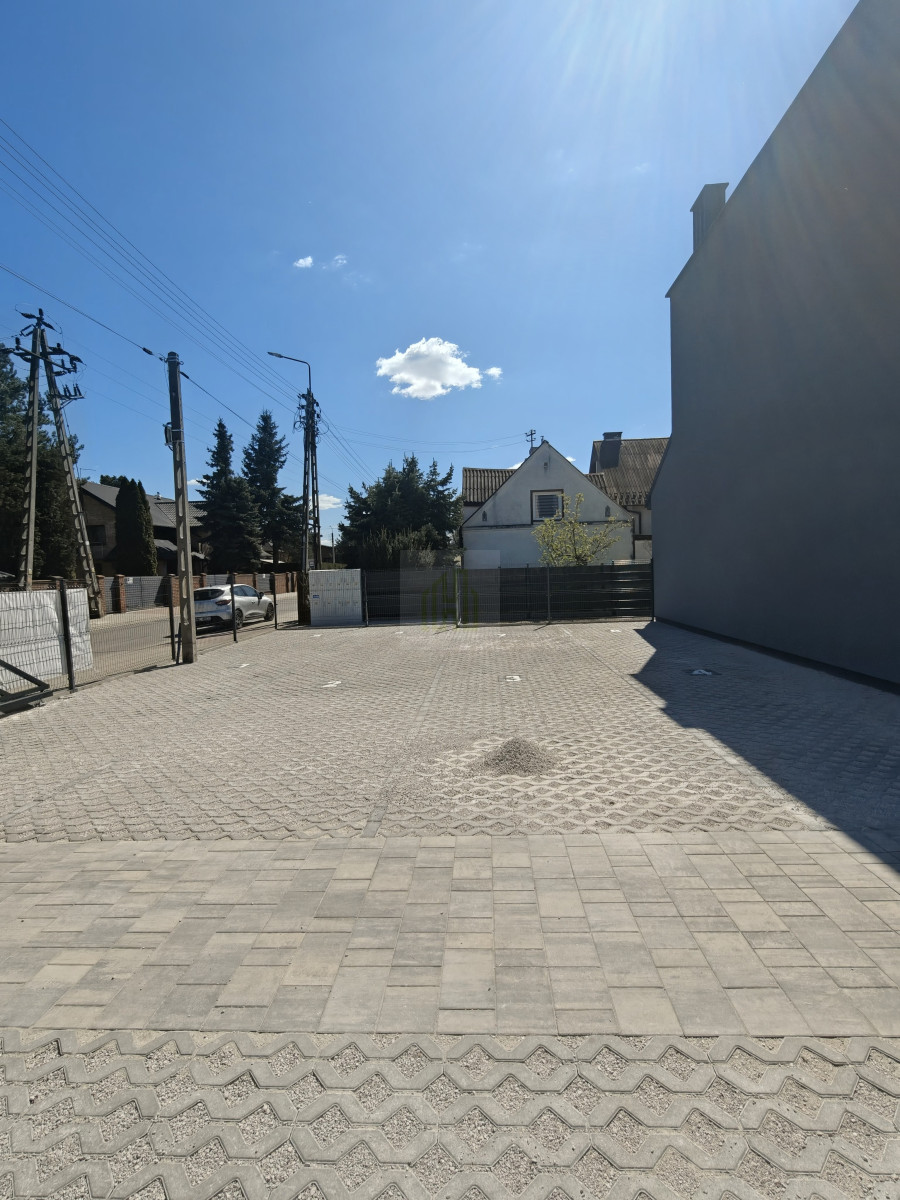 Segment 140m² z tarasem i garażem – Zielonka