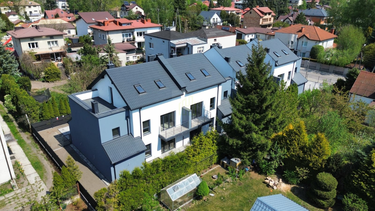 Segment 140m² z tarasem i garażem – Zielonka