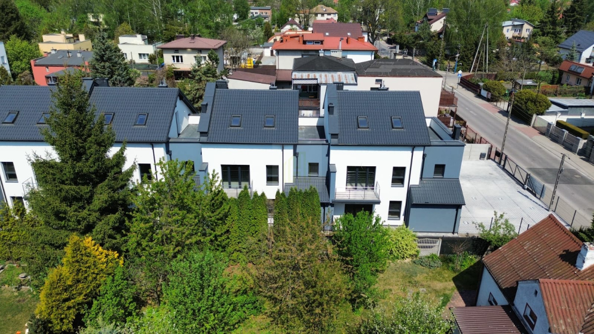 Segment 140m² z tarasem i garażem – Zielonka