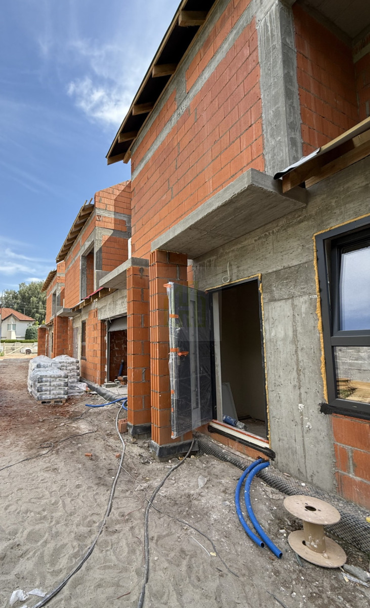 Segment 140m² z tarasem i garażem – Zielonka