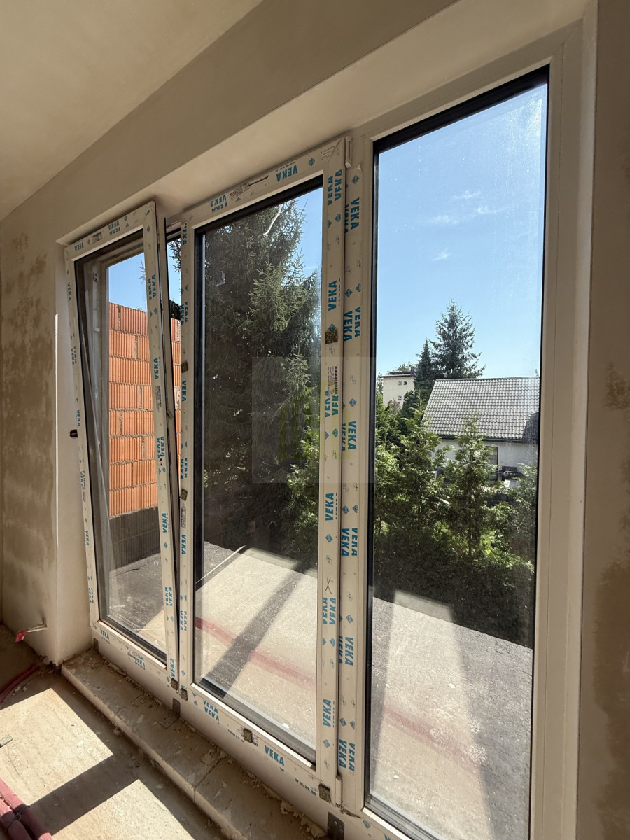 Segment 140m² z tarasem i garażem – Zielonka