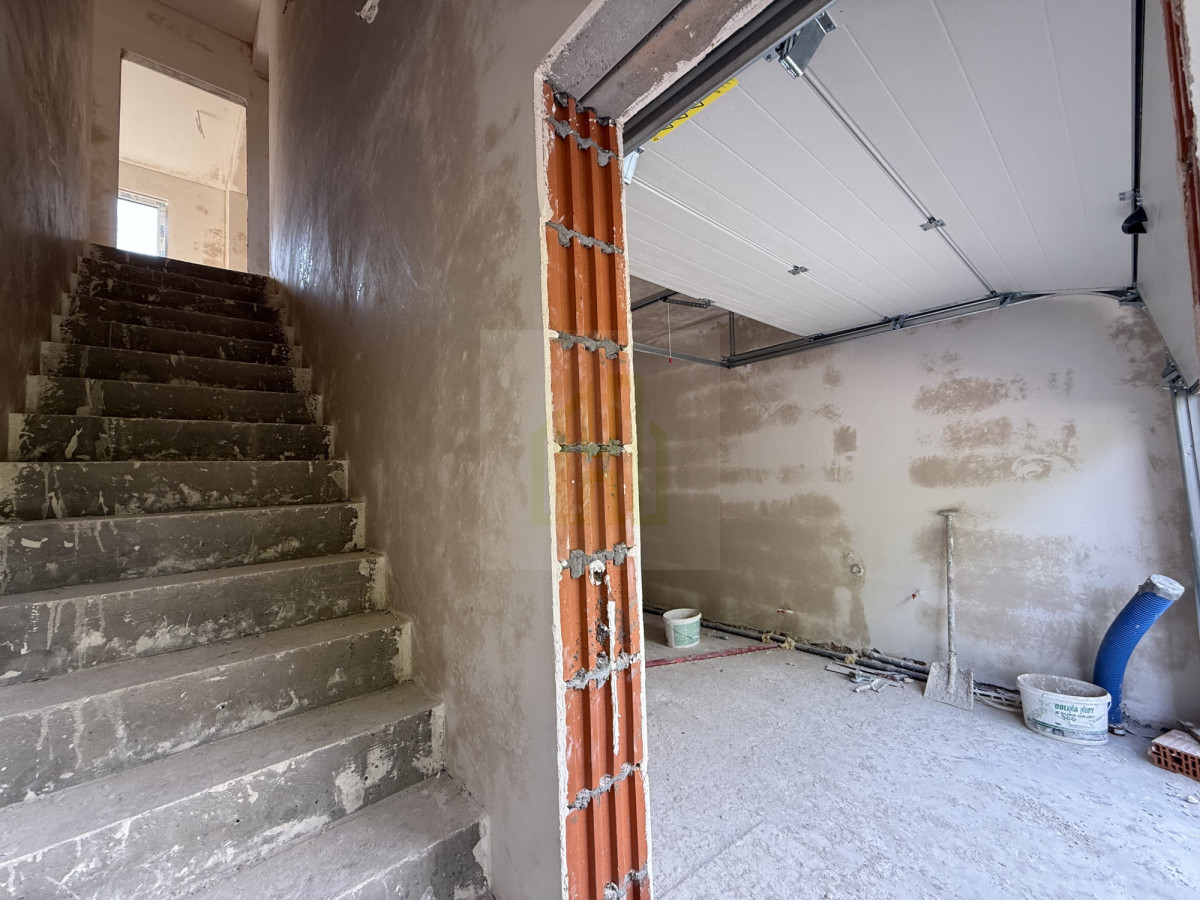 Segment 140m² z tarasem i garażem – Zielonka