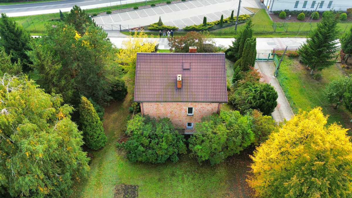 Dom 5 minut do PKP. ok 2000m2 działka