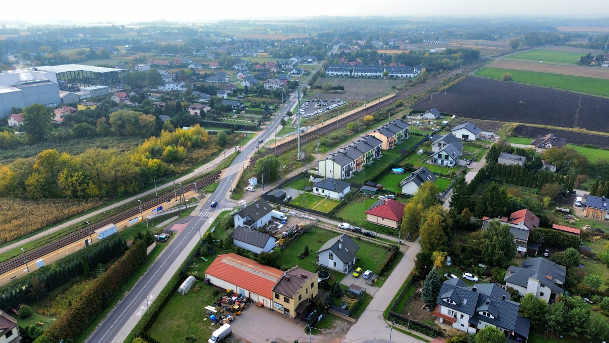 Dom 5 minut do PKP. ok 2000m2 działka