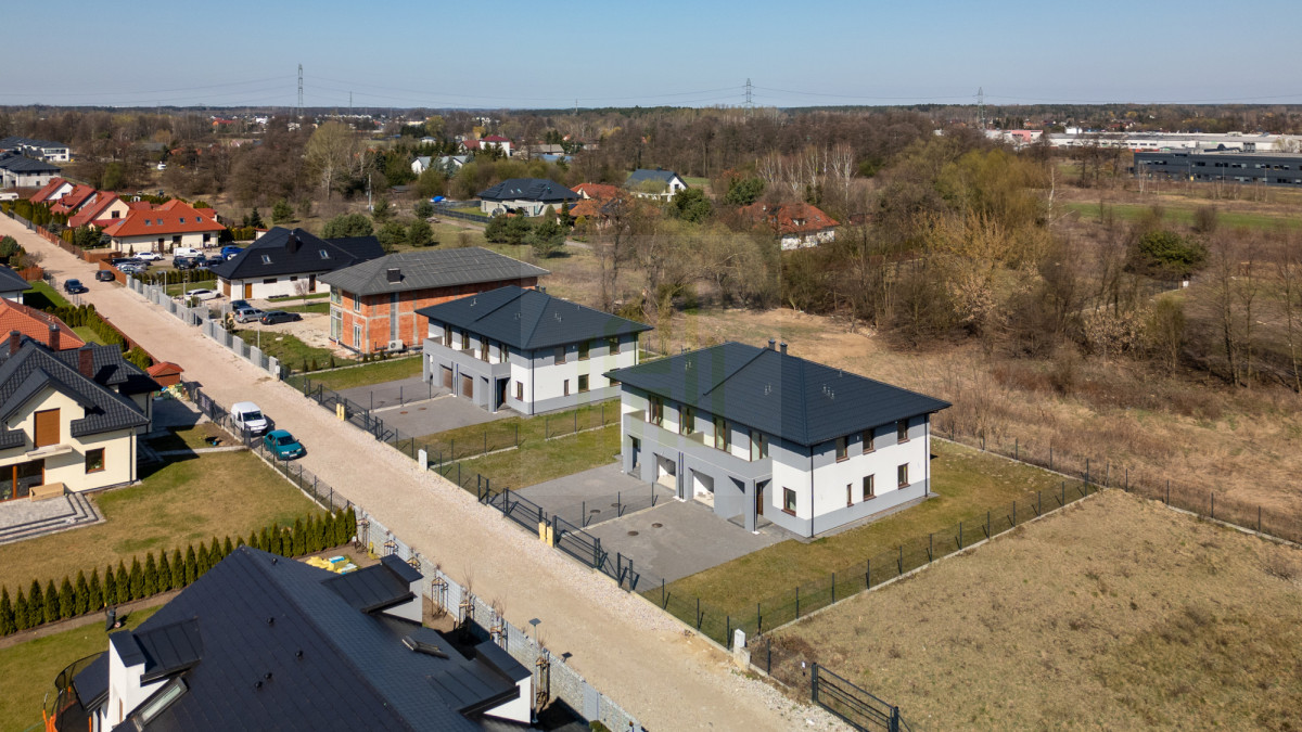 Przestronny blizniak w spokojnej okolicy