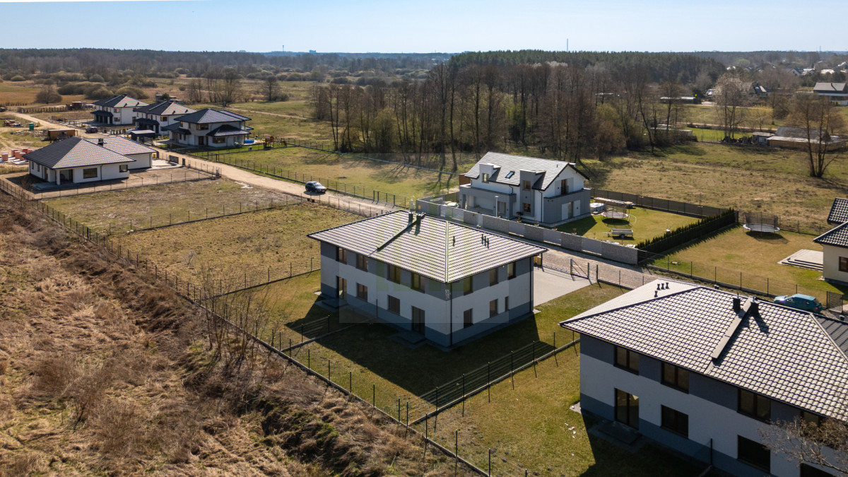 Przestronny blizniak w spokojnej okolicy
