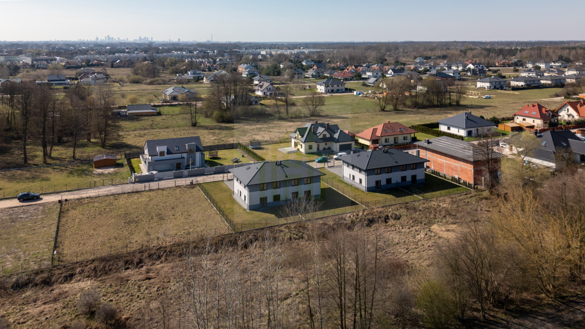 Przestronny blizniak w spokojnej okolicy