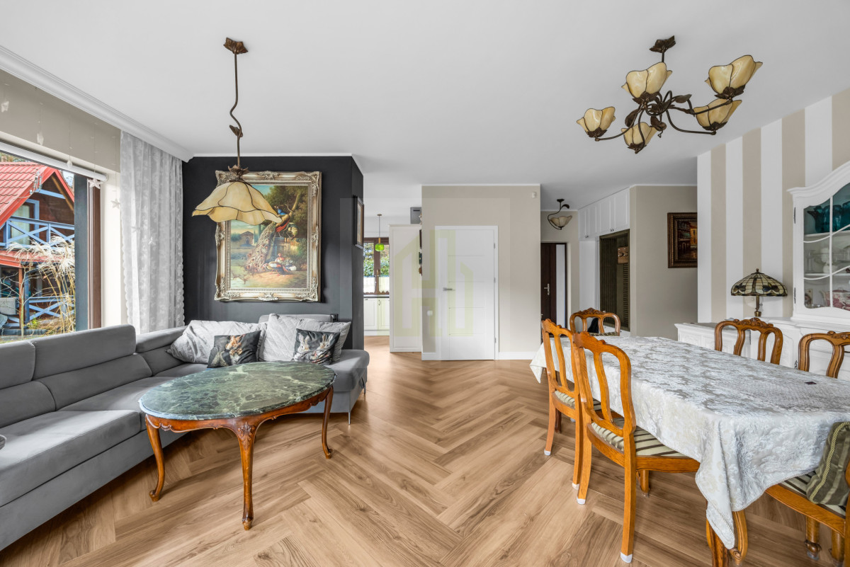 Nowoczesny dom 168,89 m² – cisza, las i przestrzeń