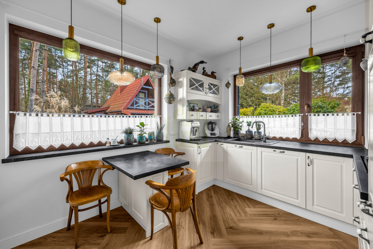 Nowoczesny dom 168,89 m² – cisza, las i przestrzeń