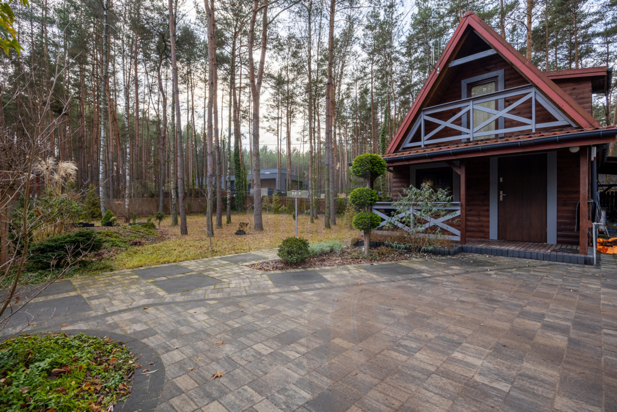 Nowoczesny dom 168,89 m² – cisza, las i przestrzeń