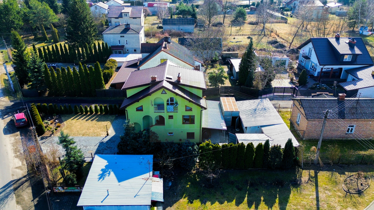 Rodzinny dom ,infrastruktura, blisko szkoła PKP